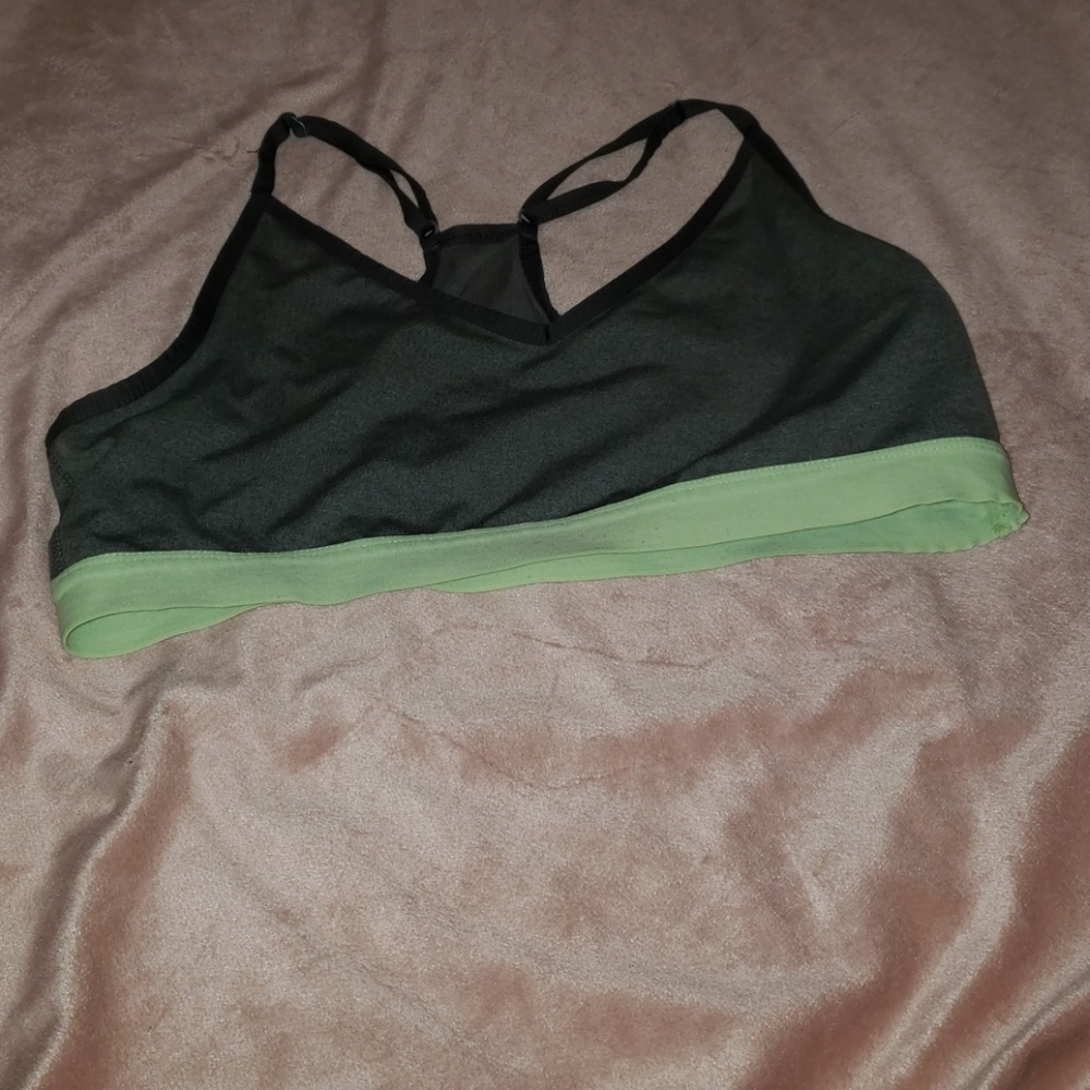 Sports bra
